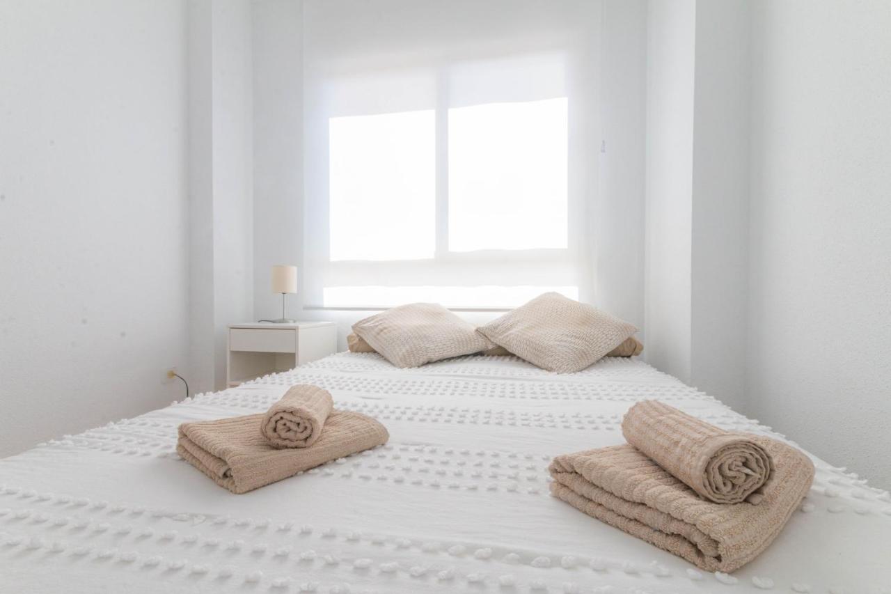 Lovely Apartment Beach Front & Pool El Campello Exterior foto